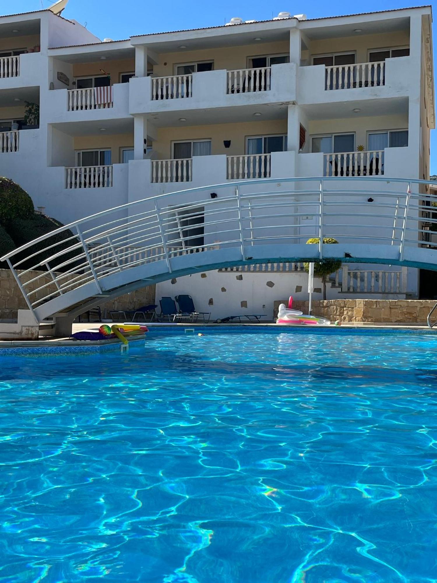 Beautiful 2 Bed Apartment In Peyia Valley, Paphos Exterior photo