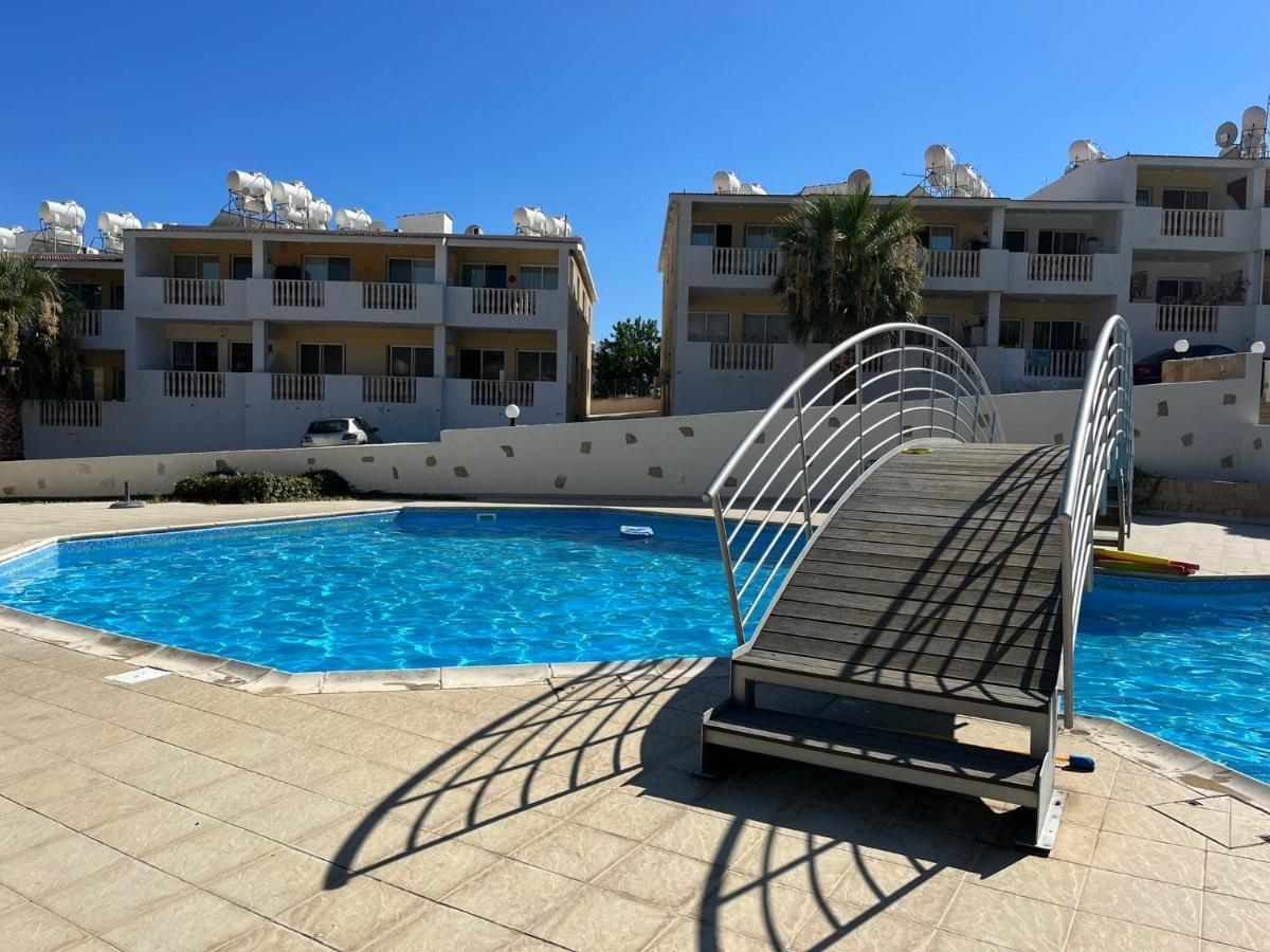 Beautiful 2 Bed Apartment In Peyia Valley, Paphos Exterior photo